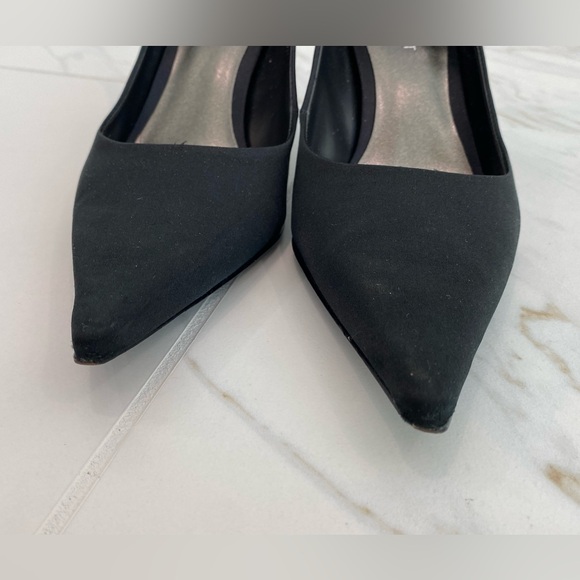 Beautiful Nine West Black Satin Pumps, Size 7 - Picture 6 of 7